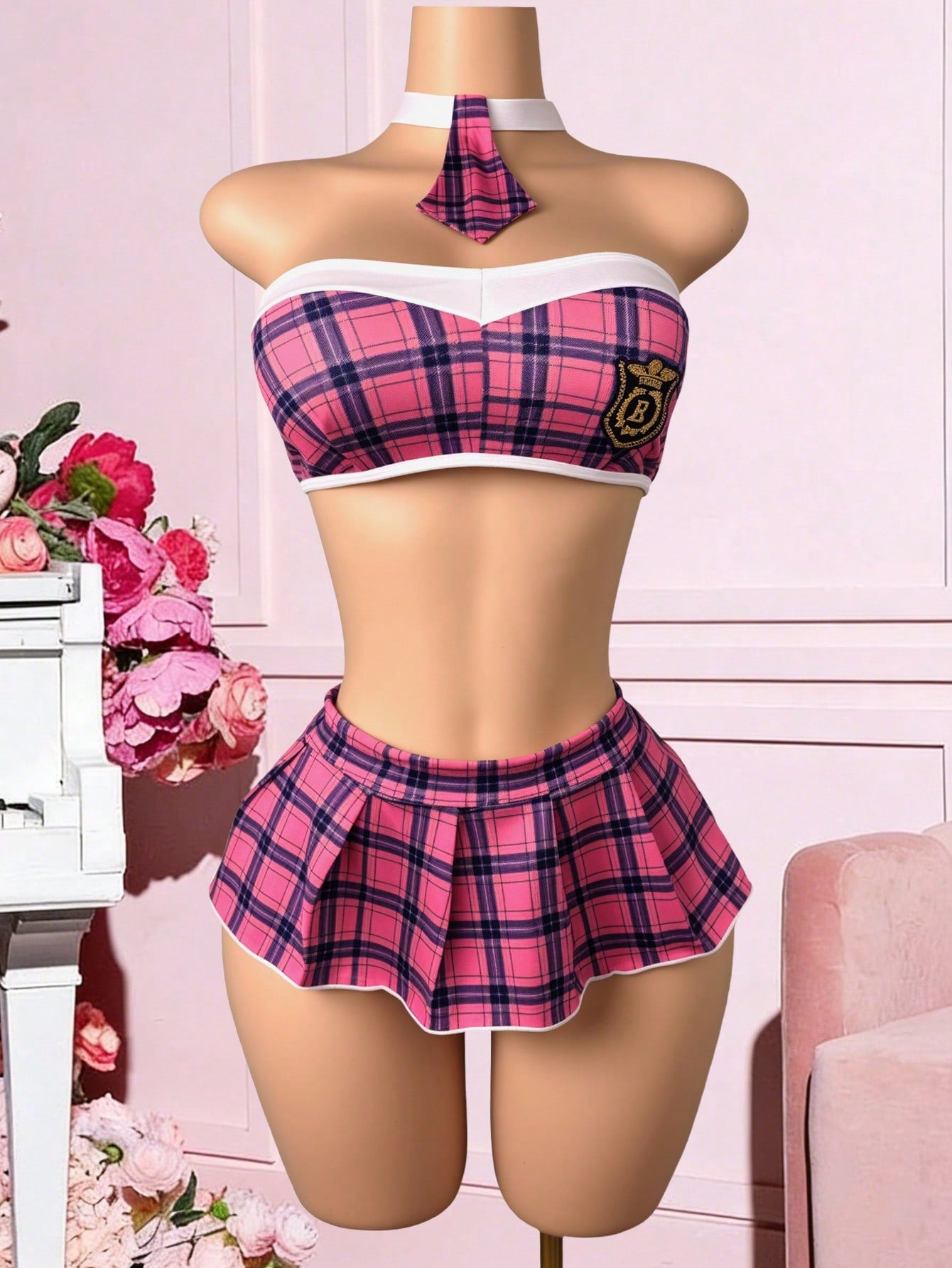Women's plaid backless lingerie set with a strapless wireless top and thong-style bottom in multicolor knitted fabric.