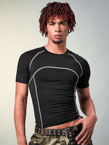 Men's Decorative Line Fitted Short Sleeve T-Shirt