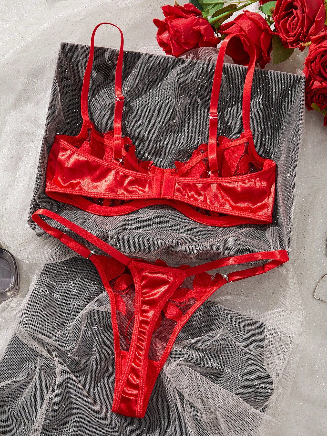 Women’s Embroidered Pattern Outfit Set