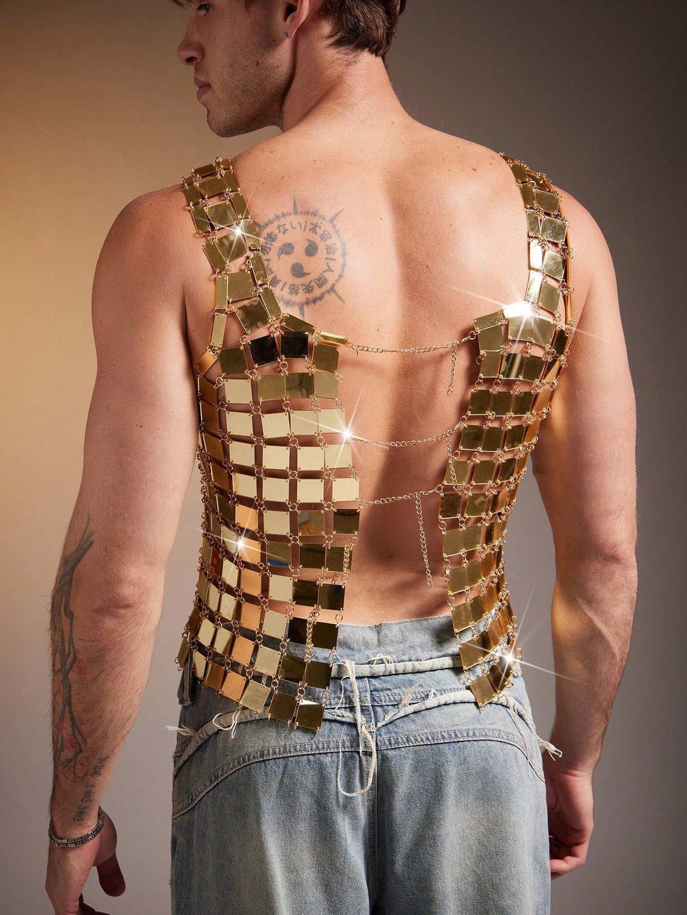Men's Hollow-Out Back Chain Detail Tank Top