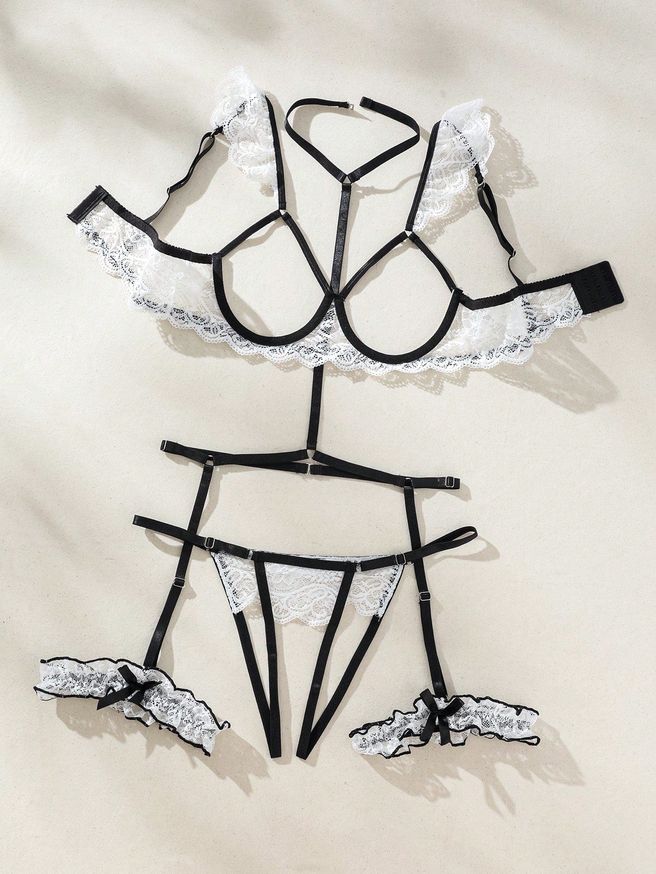 Women’s Floral Pattern Outfit Set With Strap Detail