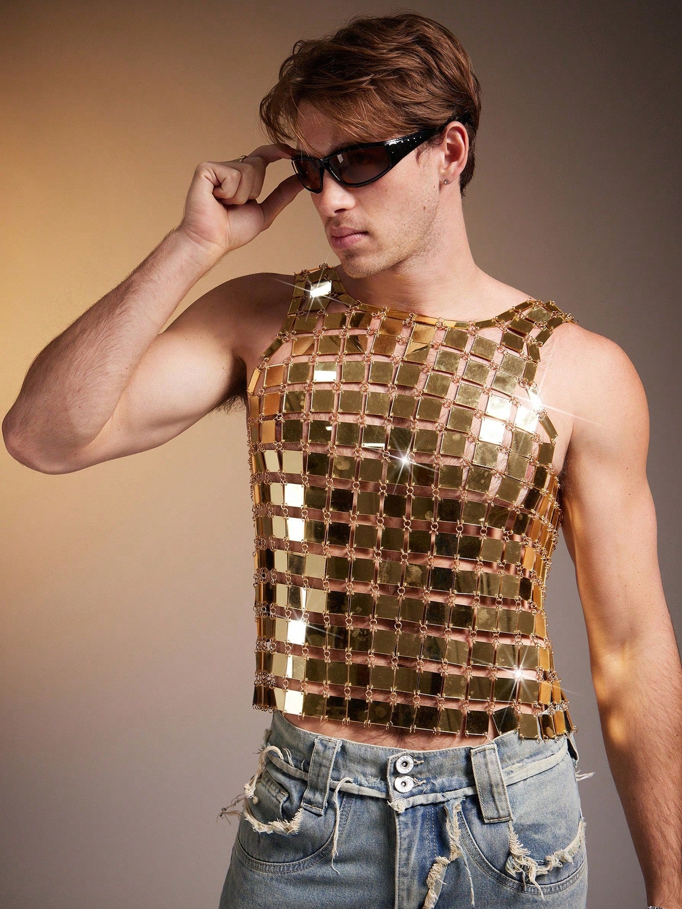Men's Hollow-Out Back Chain Detail Tank Top