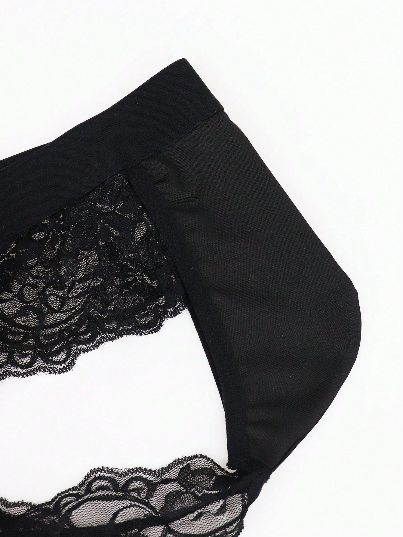 Men’s Casual Black Shorts With Wave Lace Detail