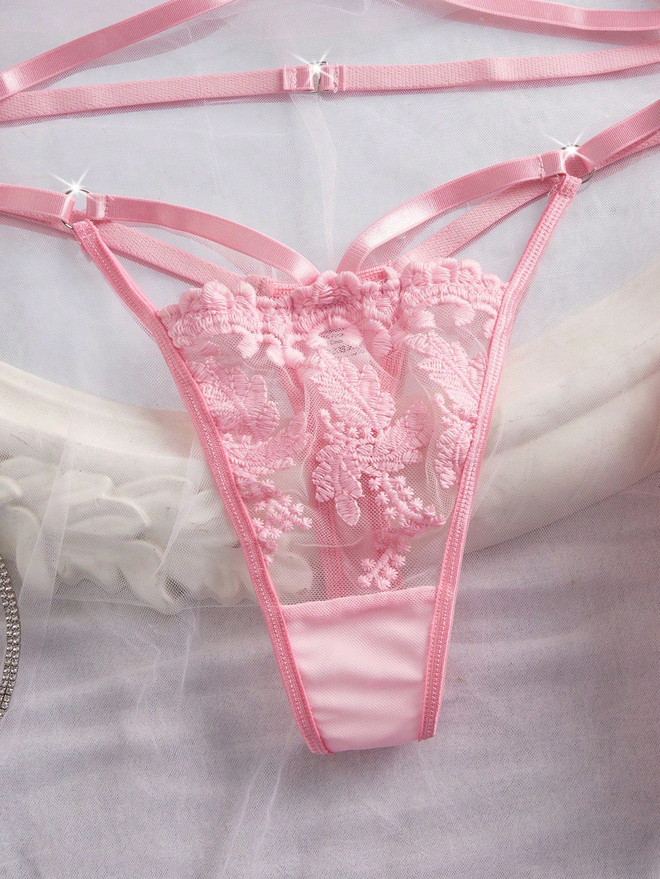 Women’s Embroidered Floral Pattern Outfit Set