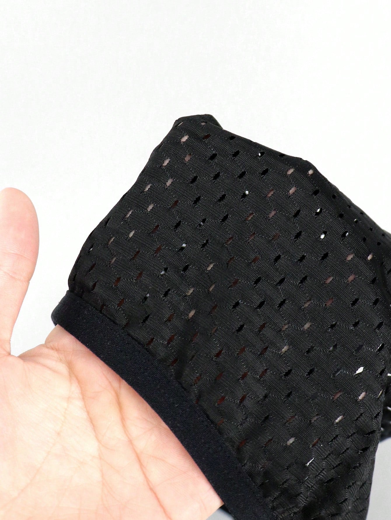 Men’s Breathable Mesh Shorts Minimal Style For Daily Wear