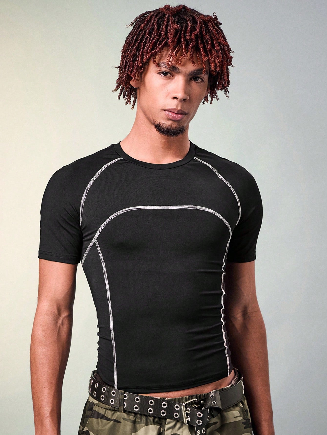 Men's Decorative Line Fitted Short Sleeve T-Shirt