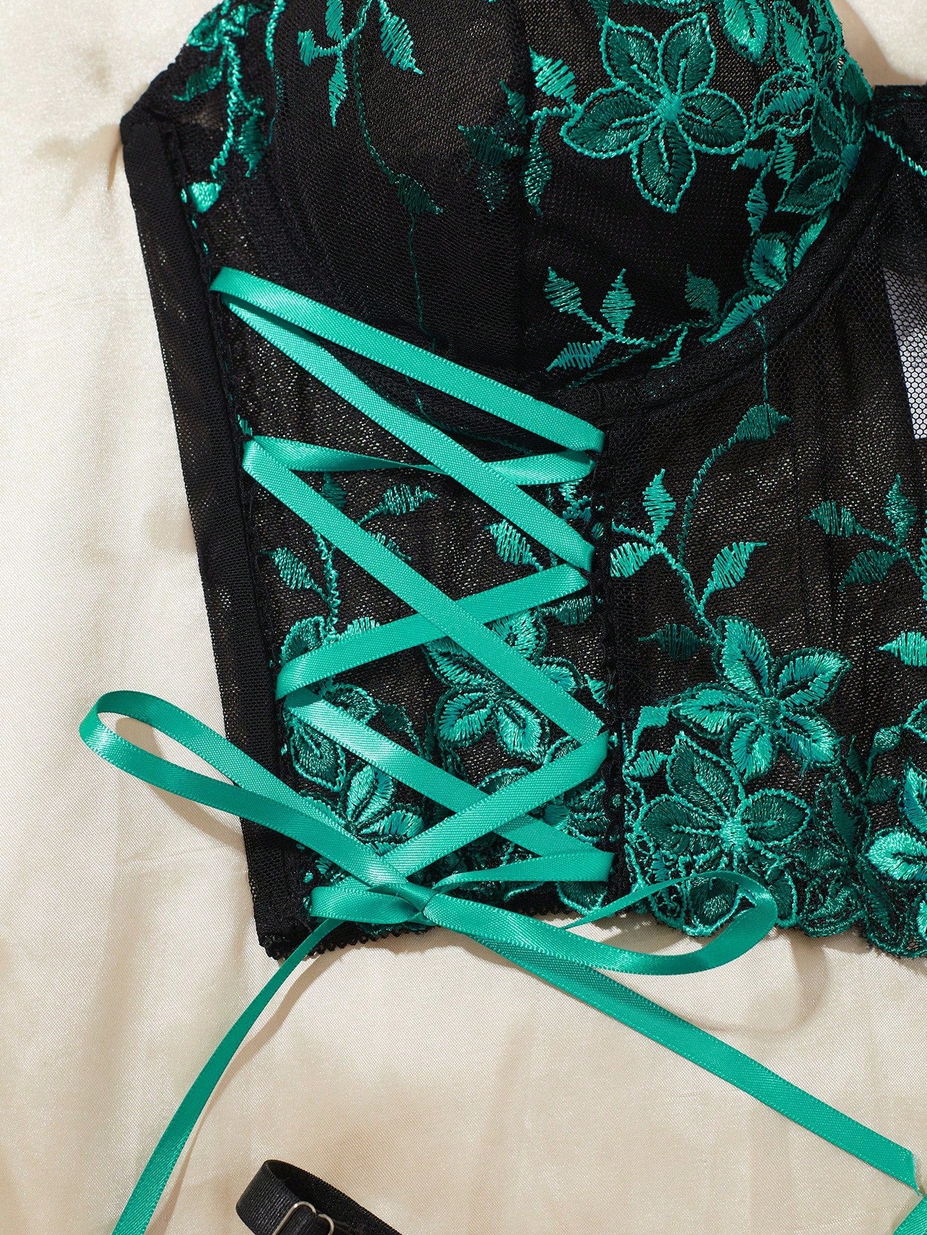 Women’s 2pcs Embroidered Camisole Top And Matching Piece