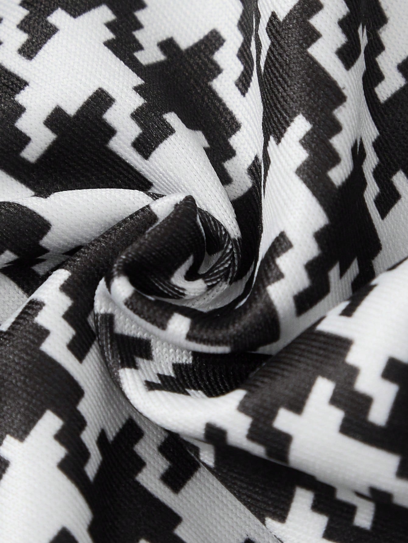 Men’s Casual Shorts Houndstooth Print Black And White Style