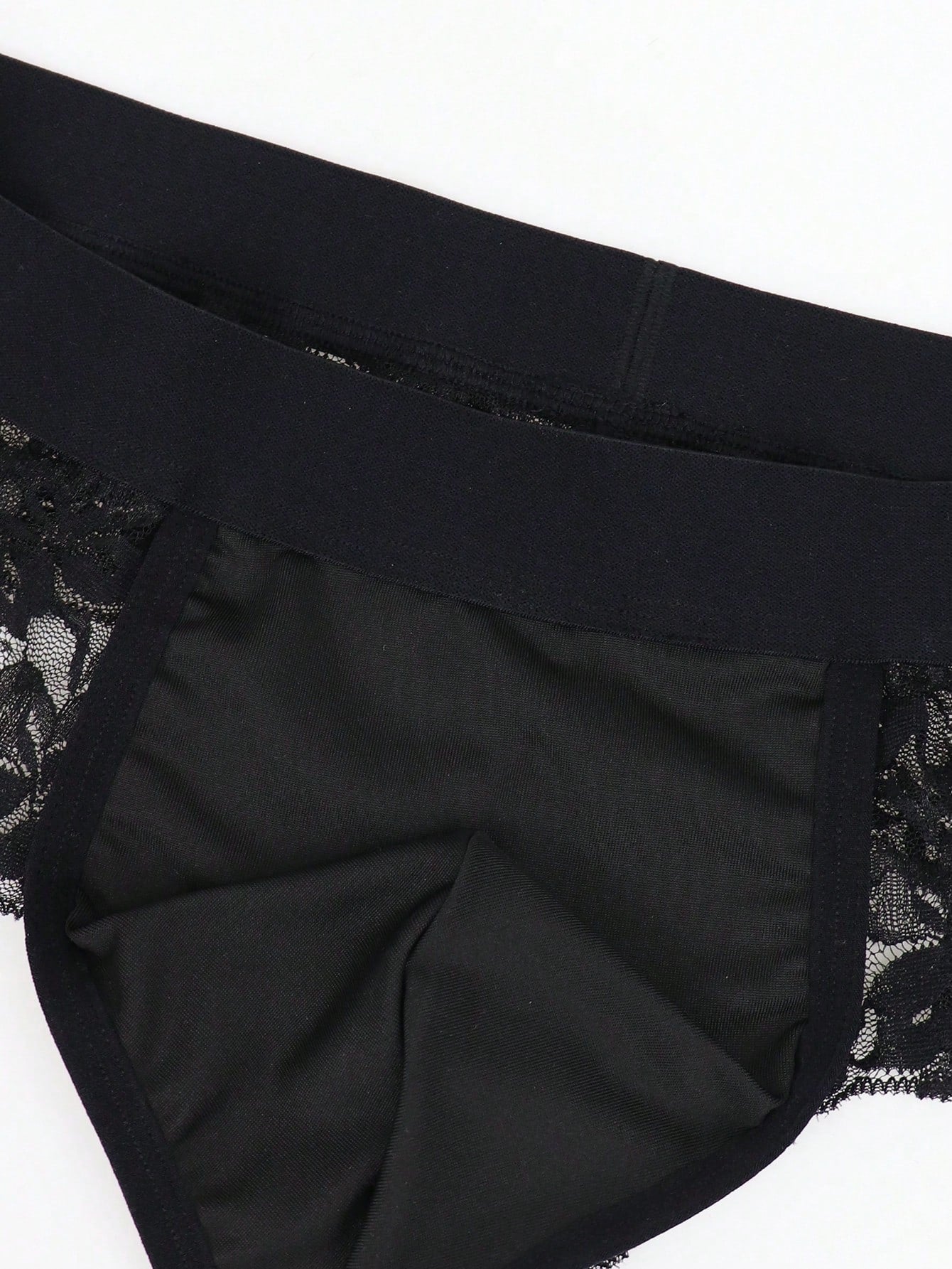 Men’s Casual Black Shorts With Wave Lace Detail