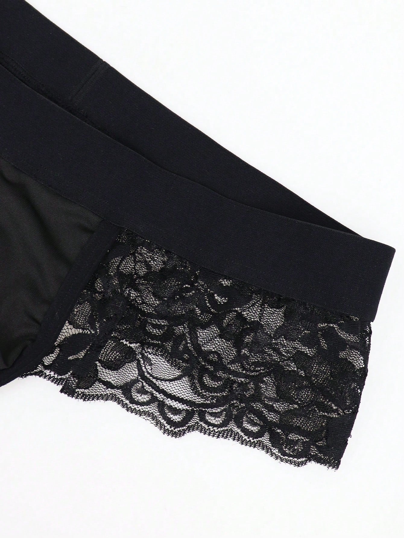 Men’s Casual Black Shorts With Wave Lace Detail