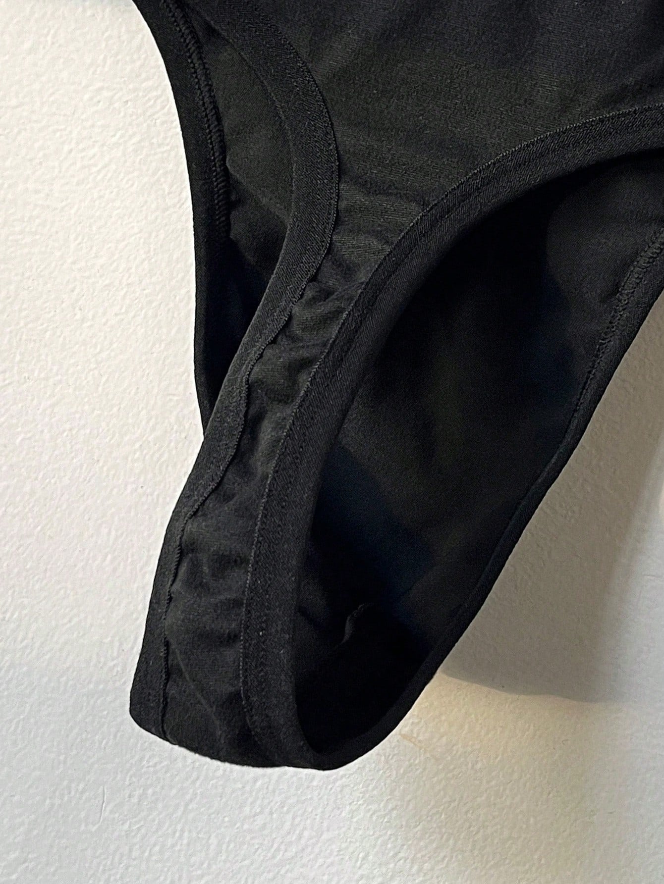 Men’s Casual Shorts In Black With Printed Mesh Texture