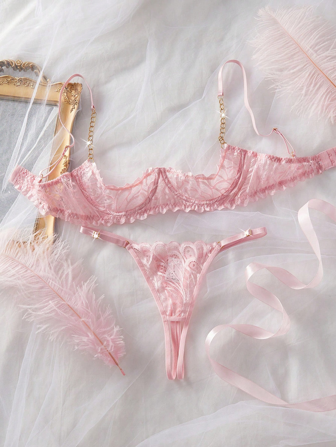 Women’s Chain Accent Top And Bottom Set