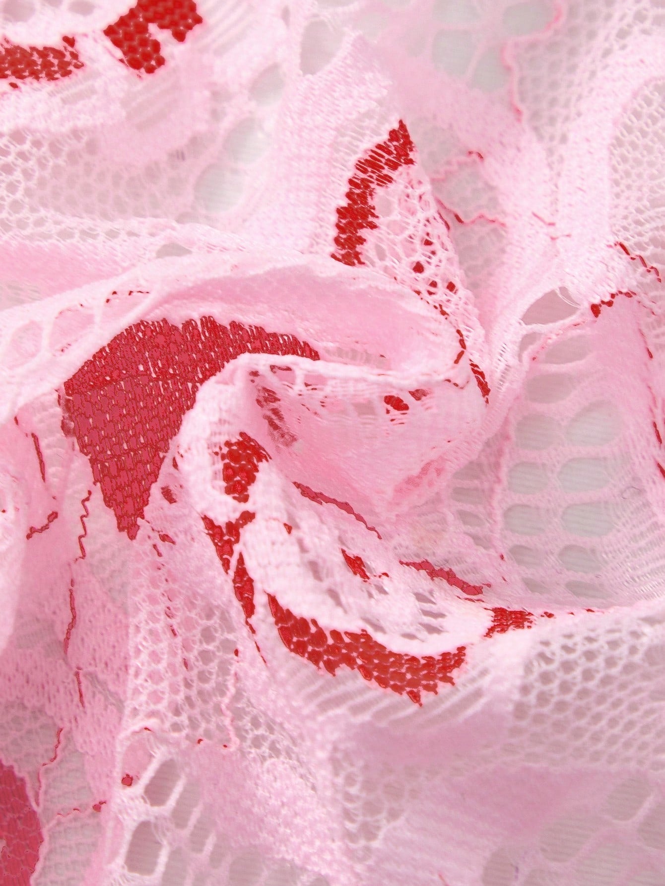 Men’s Casual Shorts With Heart And Floral Print Lace Detail