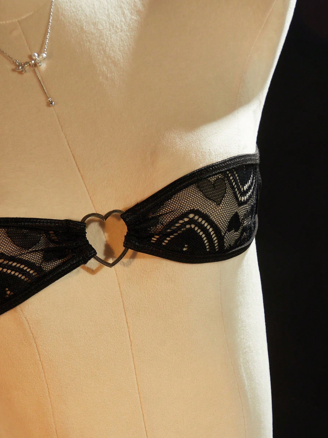 Women's Fashion Sheer Heart Detail Bandeau Sexy Lingerie Set Lace Lingerie