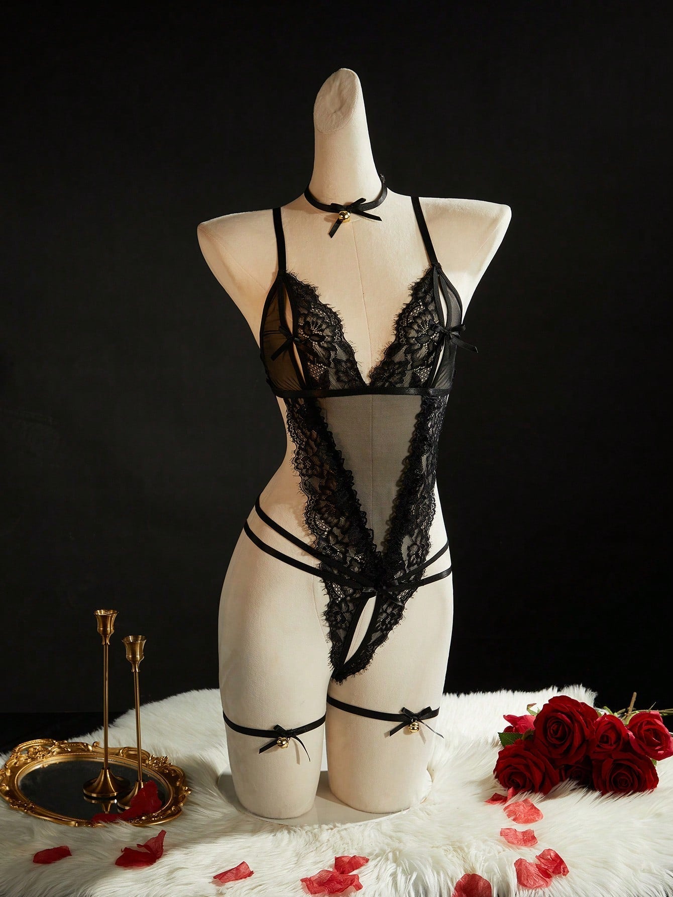 4pcs Women Coordinated Lace Set With Hollow Detail And Solid Color Design, Lightweight Lace Fabric Construction, Multi-Piece Structure Including Matching Accessories, Suitable For General Wear And Styling